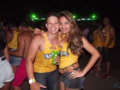 Oktober 10 Anos